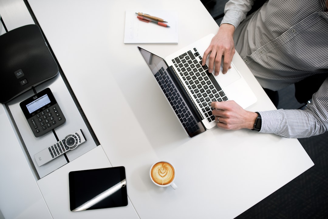 découvrez les meilleures stratégies de vente pour votre entreprise de nettoyage. optimisez vos techniques de marketing, attirez de nouveaux clients et augmentez vos revenus grâce à des conseils pratiques et des méthodes éprouvées.